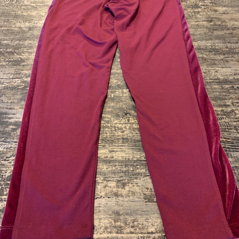 Maroon PINK leggings. Large. Worn once.